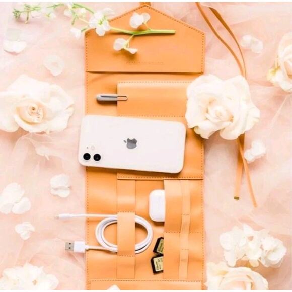 Glass Ladder Co. NEW Katherine Tech Organizer Roll Honey Vegan Materials 3511 - Picture 12 of 14